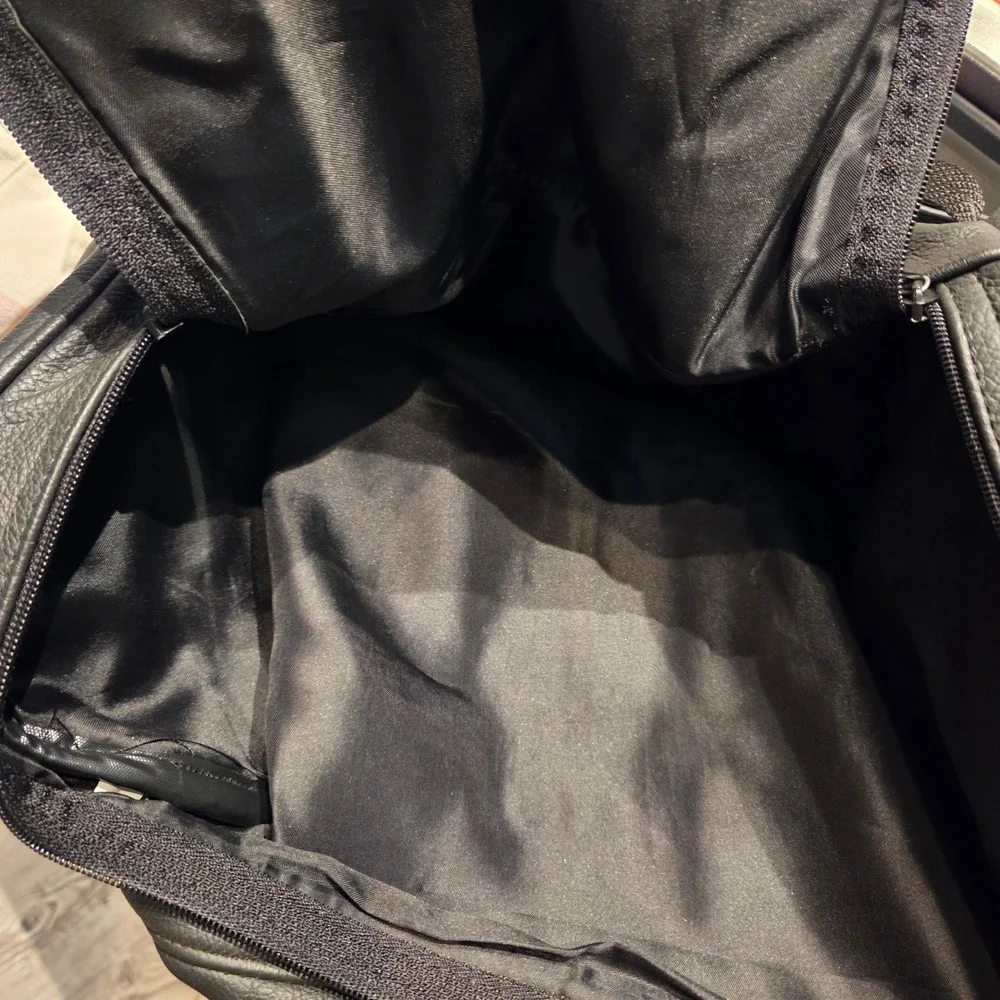 NEW Black Leather Motorcycle Saddle Bag Travel Weekend Overnight‎ Pockets
